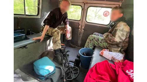 8 часов спасатели рыскали по горам в поисках пропавших