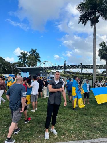 Бич из Майами: странное  преображение московского депутата из округа Преображенское