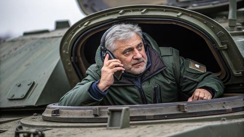 Бывший адвокат актера Ефремова мутил схемы из танка на СВО