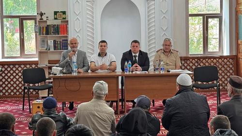 Крымских татар проинструктировали, как вести себя за границей