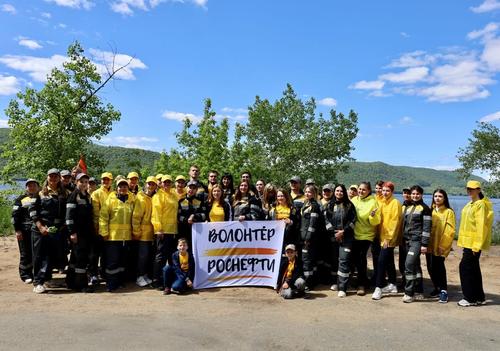 &laquo;Роснефть&raquo; очистила более 140 тысяч м2 береговой линии р. Волги