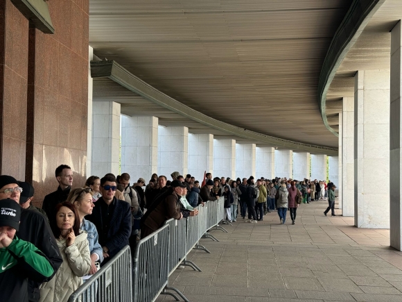 Тысячи москвичей стремятся посетить Музей Победы 9 Мая