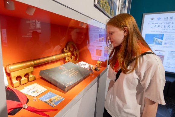 Более 80 реликвий &laquo;Артека&raquo; представили на новой выставке в музее на Поклонной горе