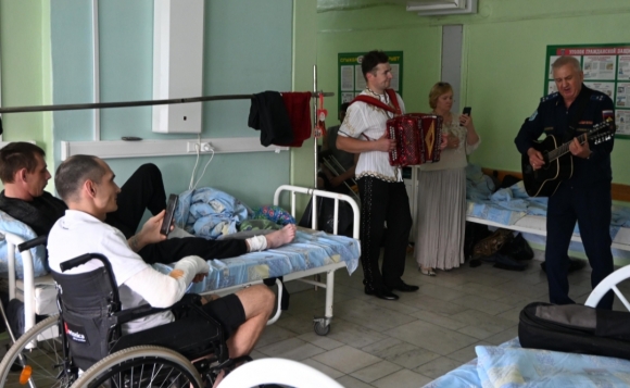 &laquo;Не ради славы и наград&raquo;: в Ульяновске прошёл патриотический концерт для десантников