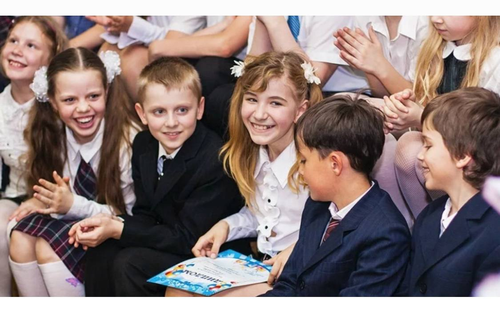 Российским школьникам увеличат в 1,5 раза число уроков истории