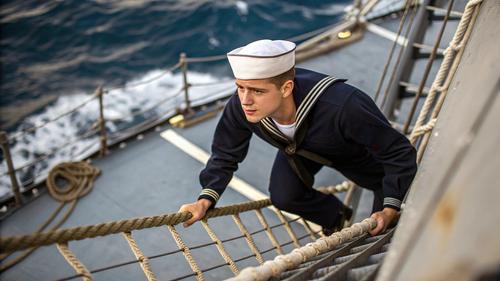 Ветреного папашу лишили ветра приключений