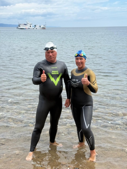 Байкал покорён: уникальный заплыв омских пловцов объединил разные поколения и открыл новые горизонты для зимнего плавания