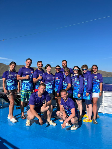 Байкал принял зимних пловцов: патриотический заплыв в честь 80-летия Победы в Великой Отечественной войне продолжается