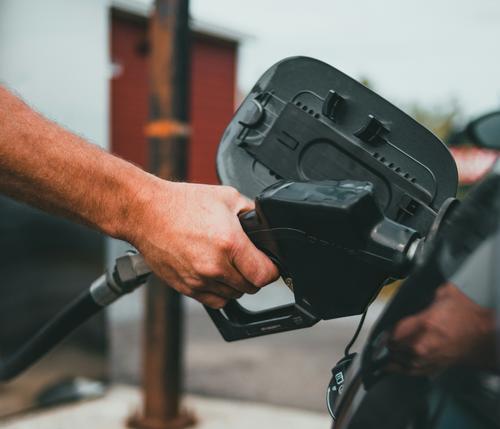 Бензин по 70 &mdash; это предел? Что ждёт автомобилистов этой осенью