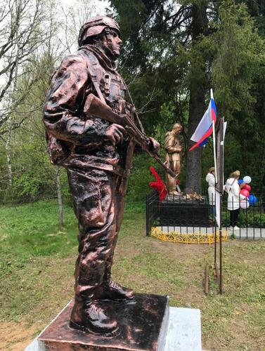 Госдума ввела уголовную ответственность за осквернение воинских захоронений