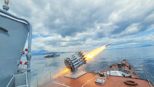 &laquo;Июльский шторм&raquo; и наступление на суше: Россия демонстрирует силу