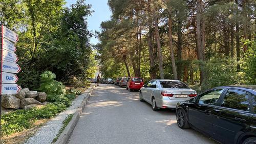 Подвозить больного к больнице надо раньше, чем врачи займут парковку