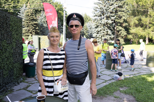 В парке у Музея Победы тысячи москвичей отметили День ВМФ