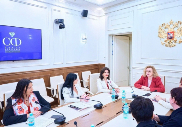 В Совете Федерации РФ обсудили вопросы поддержки женщин в политике, бизнесе и социальной сфере