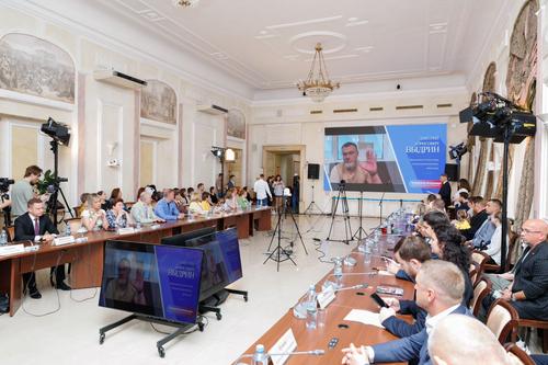 Вручение Национальной премии &laquo;Отцовское признание&raquo; состоялось в Общественной палате РФ