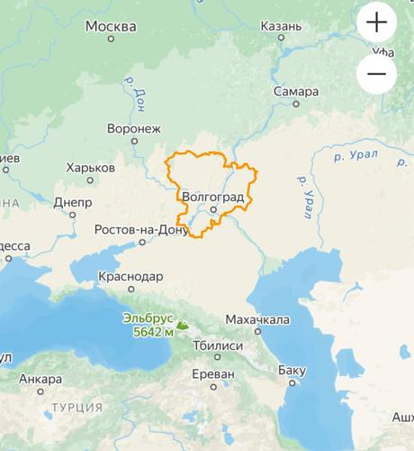 Обломки сбитого дрона упали на многоэтажку в Волгограде