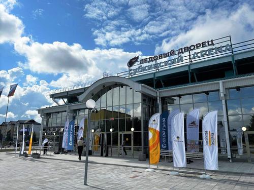 При поддержке &laquo;Роснефти&raquo; на Ямале открылся современный Ледовый дворец