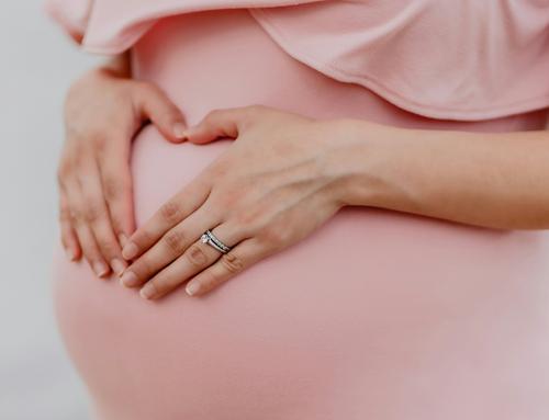 Соцфонд с сентября начнет выплачивать пособие по беременности и родам студенткам