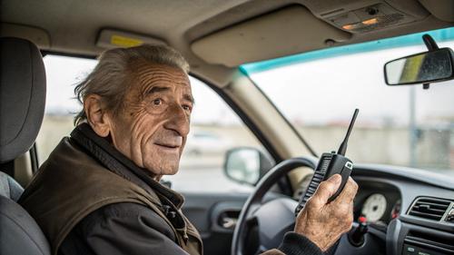 Таксисты в Крыму переходят на рации