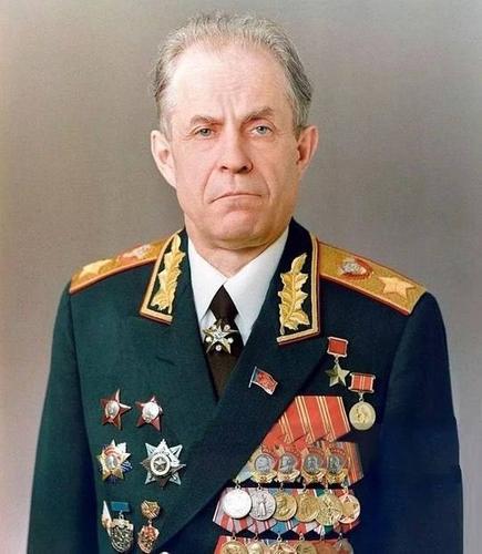 В этот день в 1991 году убит маршал Ахромеев