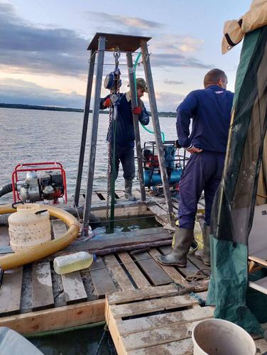 В Торопецком районе Тверской области со дна озера Городецкое был поднят штурмовик Ил-2 с останками лётчика