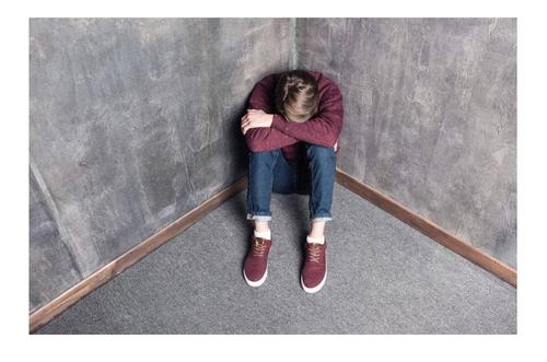 За первую половину 2025 года в России 395 подростков совершили суицид