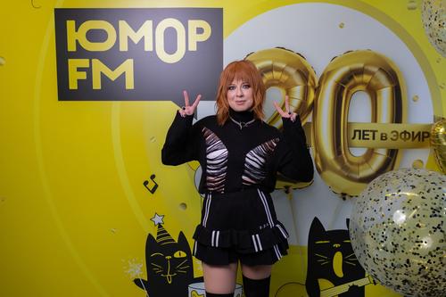 20 суперзвезд &ndash; 10 часов шуток и песен &ndash; 20 лет &laquo;Юмор FM&raquo;
