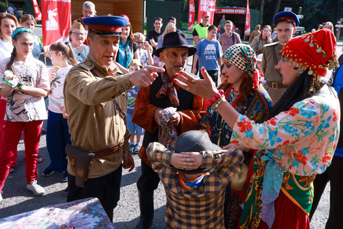 Благодаря Музею Победы посетители парка на Поклонной горе окунулись в сороковые