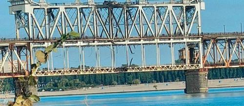 &laquo;Герань&raquo; повредила Крюковский мост в Кременчуге, нарушив железнодорожное сообщение