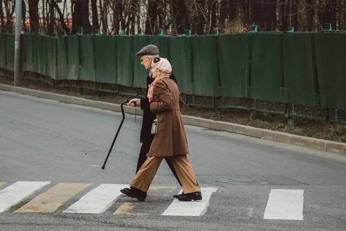 Кому и на сколько увеличат пенсии с 1 октября