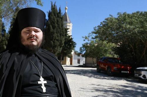 Крымский священник уверен: война отрезвляет