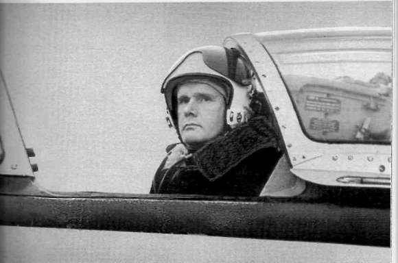 Летчик-испытатель Александр Щербаков: Штопор самолета похож на человеческий стресс