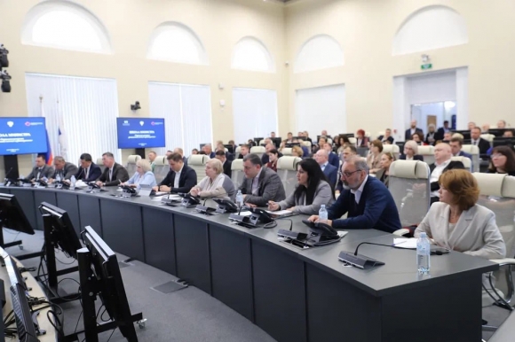 Министры здравоохранения из 70 регионов России прошли &laquo;Школу министра&raquo;