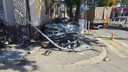 Настолько странной аварии Симферополь еще не видел