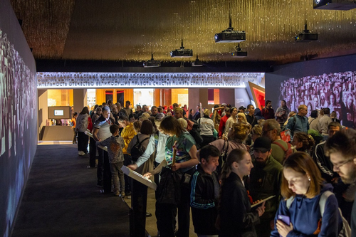 Около 440 тысяч человек посетили за лето Музей Победы