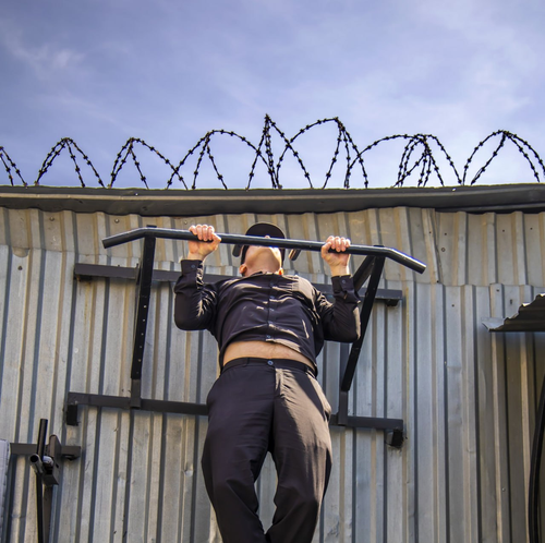 Преступность, наказание и иллюзии строгости: челябинский профессор о природе насилия
