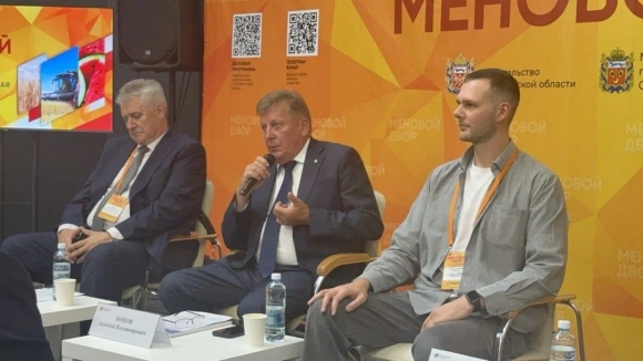 Участникам агрофорума в Оренбурге рассказали о достоинствах российских СЗР