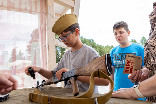 Выставка оружия, тир и мастер-классы ждут москвичей в выходные у музея на Поклонной горе