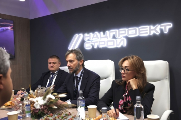 Делегация АО &laquo;АК &laquo;ЖДЯ&raquo; приняла участие в Международной промышленной выставке &laquo;Иннопром-2025&raquo;